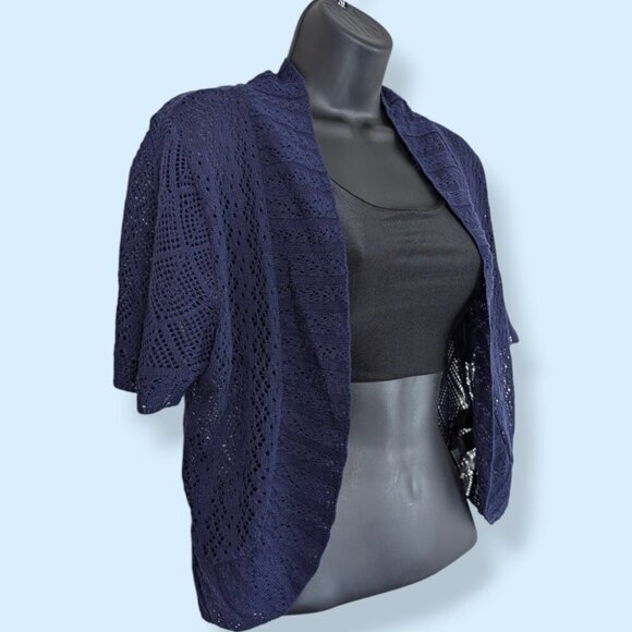 V. Jessica Howard Cropped Crochet Cardigan - Picture 2 of 7